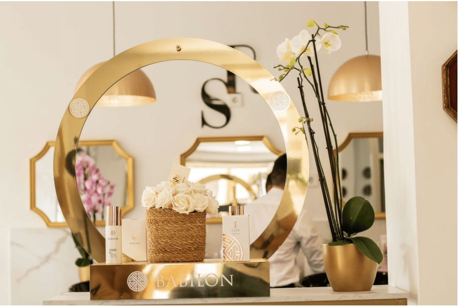 Ambiente acogedor de salón.